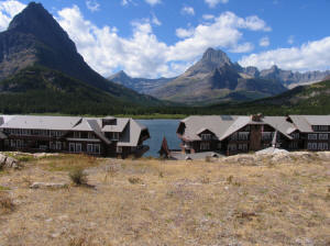 Many Glacier Lodge